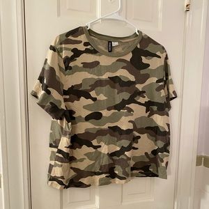 h&m divided camo crop top